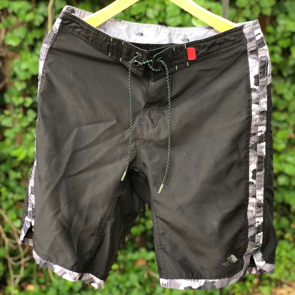 The North Face black/Grey camp swim trunks